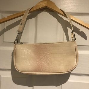 White baguette shoulder purse